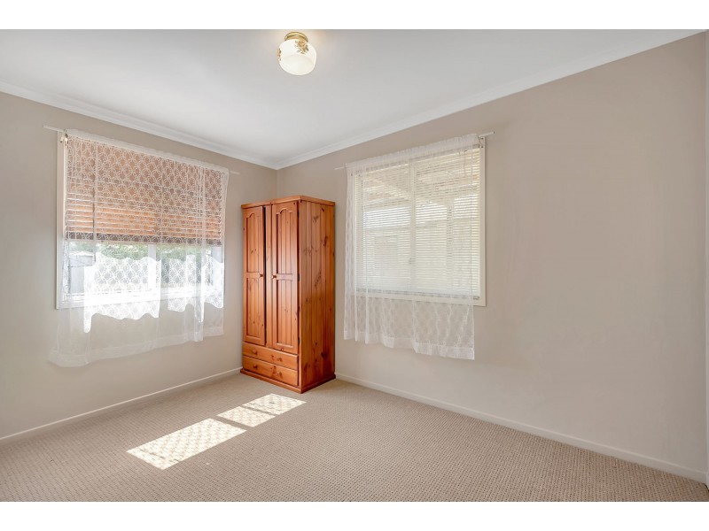 8 John Street, Goombungee QLD 4354