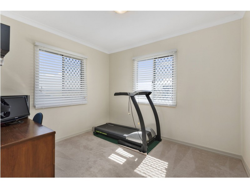 27 Free Street, Nobby QLD 4360
