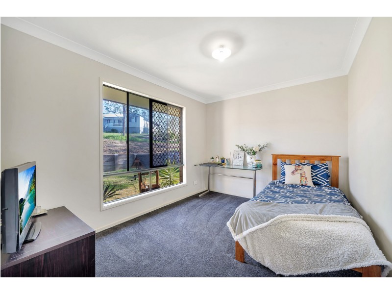 18 Mary Drive, Murphys Creek QLD 4352