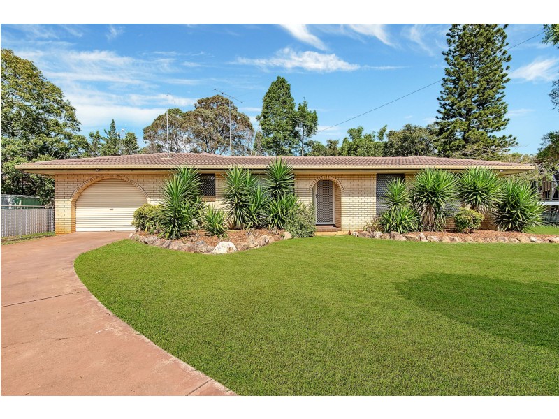 6 Bow Court, Darling Heights QLD 4350