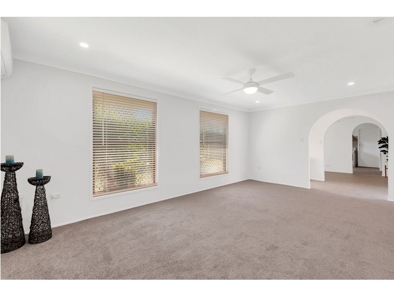 6 Bow Court, Darling Heights QLD 4350