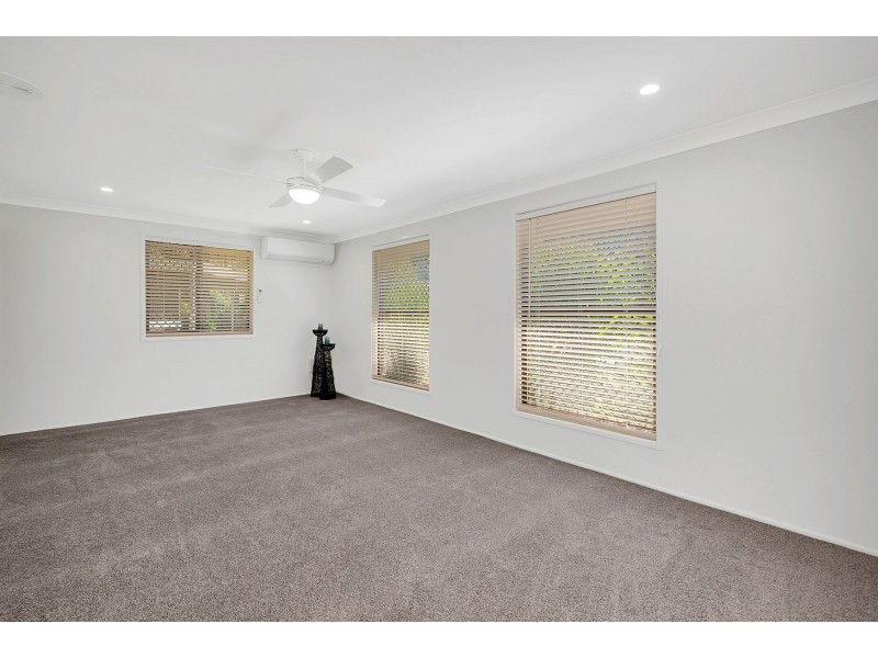 6 Bow Court, Darling Heights QLD 4350