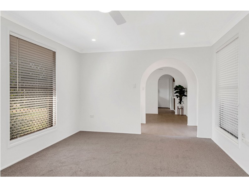 6 Bow Court, Darling Heights QLD 4350