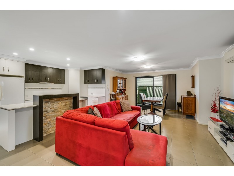 16 Moorina Drive, Harristown QLD 4350