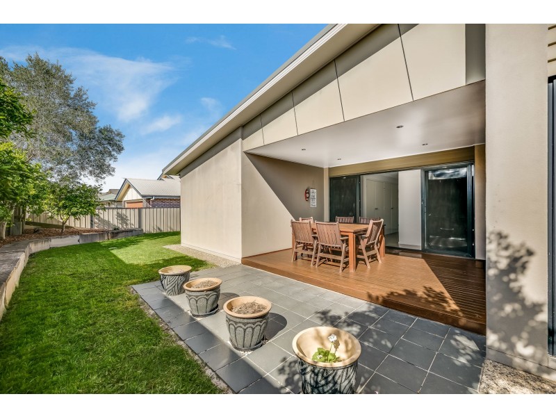 16 Moorina Drive, Harristown QLD 4350