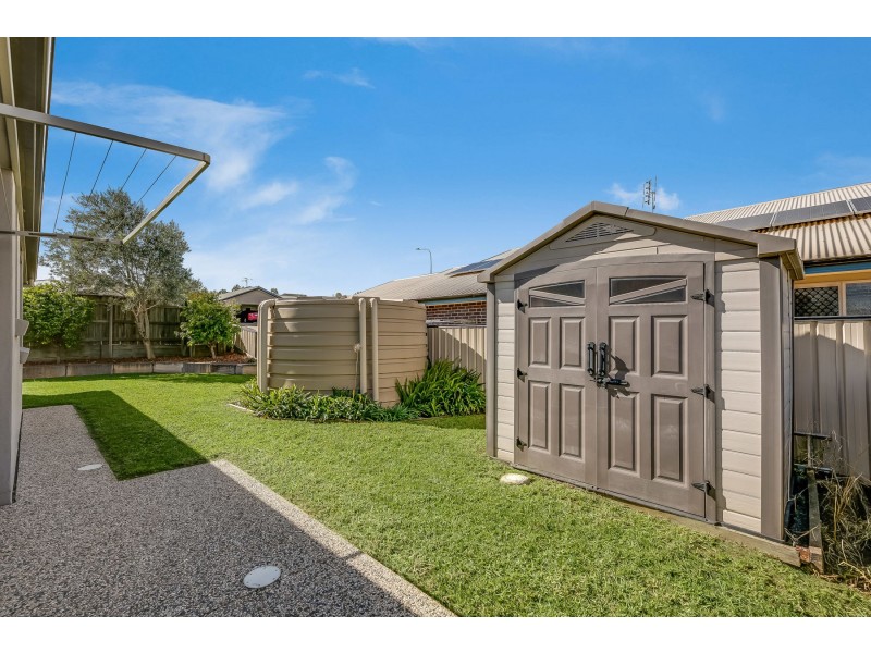 16 Moorina Drive, Harristown QLD 4350