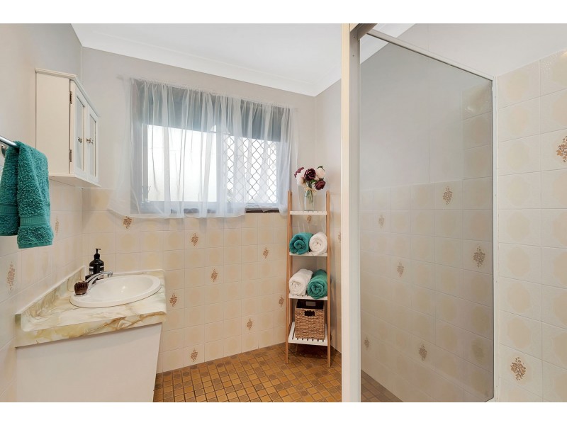 1A Challenor Street, Rockville QLD 4350