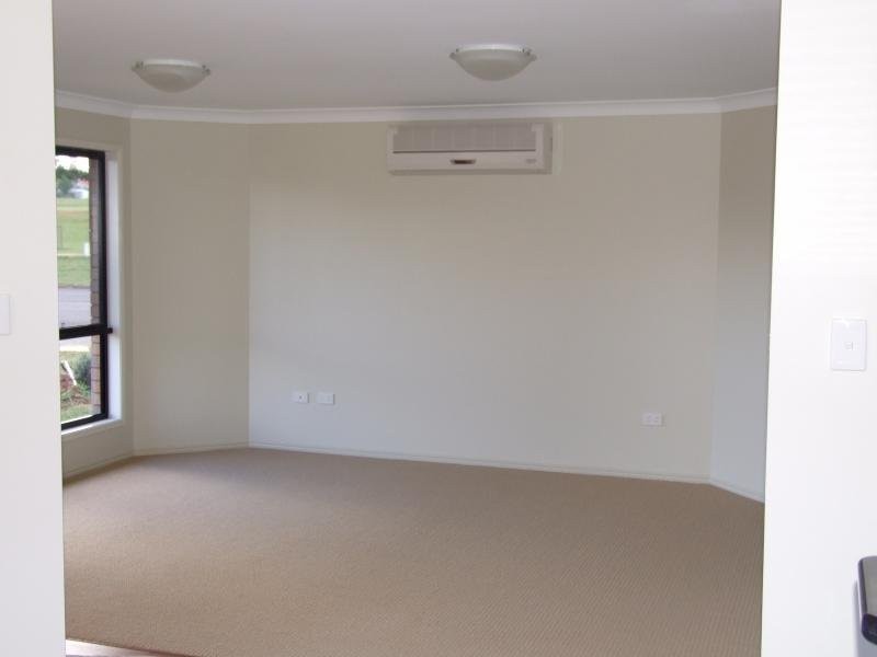 39 Cathro Street, Rockville QLD 4350