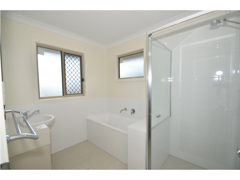 6 Westview Drive, Mount Kynoch QLD 4350