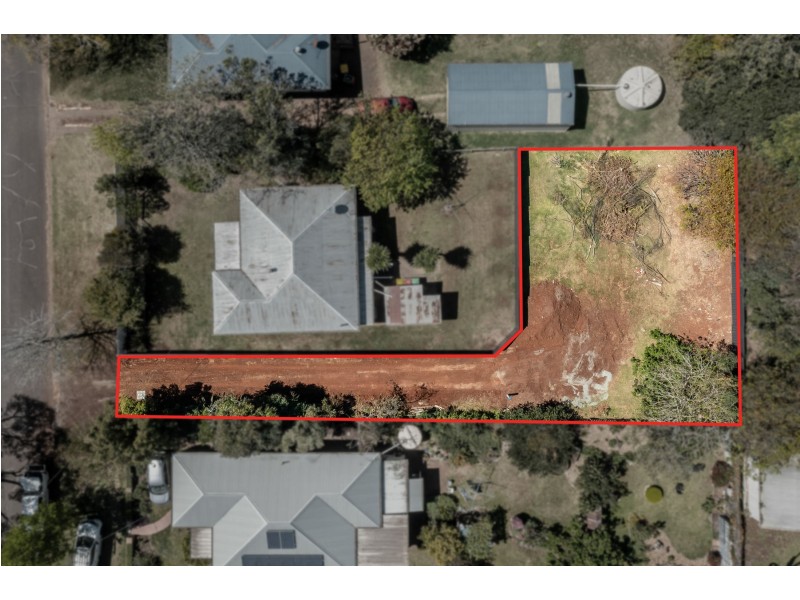 6 Perry Street, Harlaxton QLD 4350