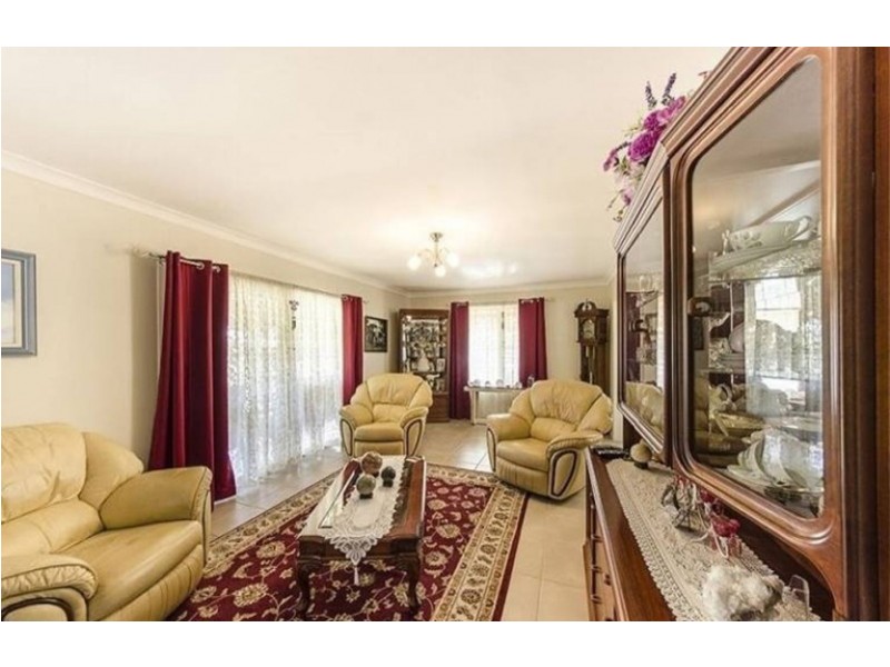 19 Erbacher Street, Centenary Heights QLD 4350
