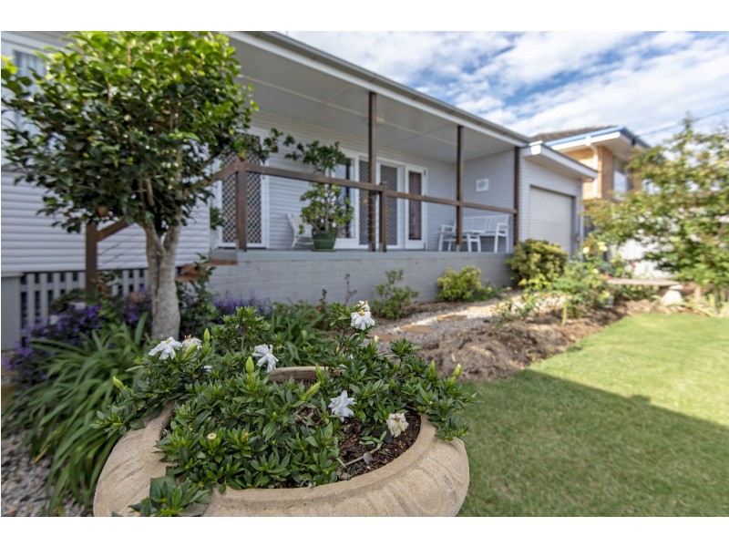 17 Abelia Street, Harlaxton QLD 4350