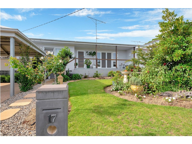 17 Abelia Street, Harlaxton QLD 4350