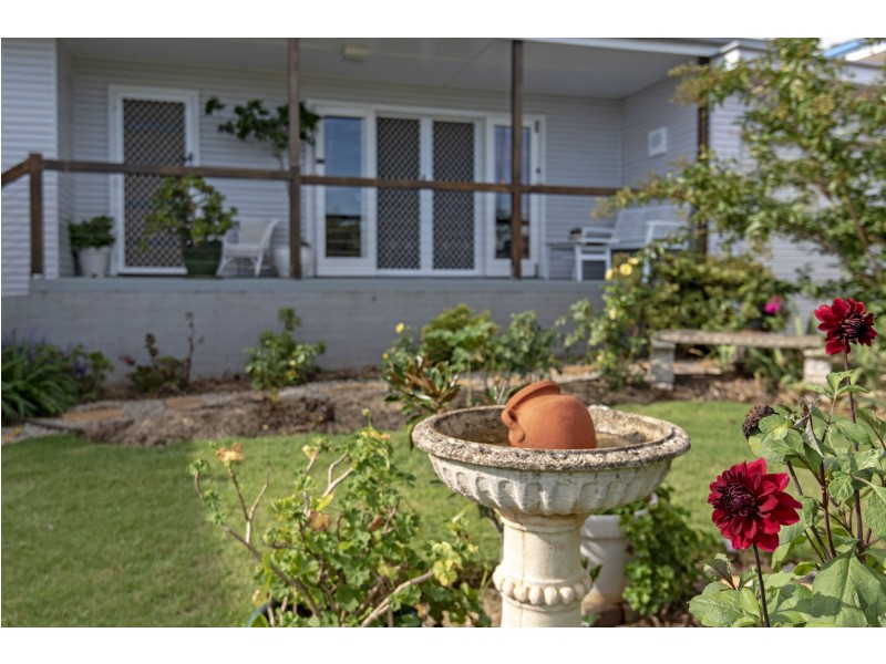 17 Abelia Street, Harlaxton QLD 4350