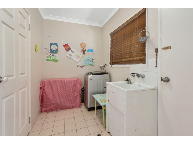 3/7 Suzanne Court, Kearneys Spring QLD 4350