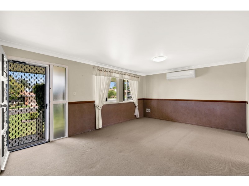 72 Jennifer Crescent, Darling Heights QLD 4350