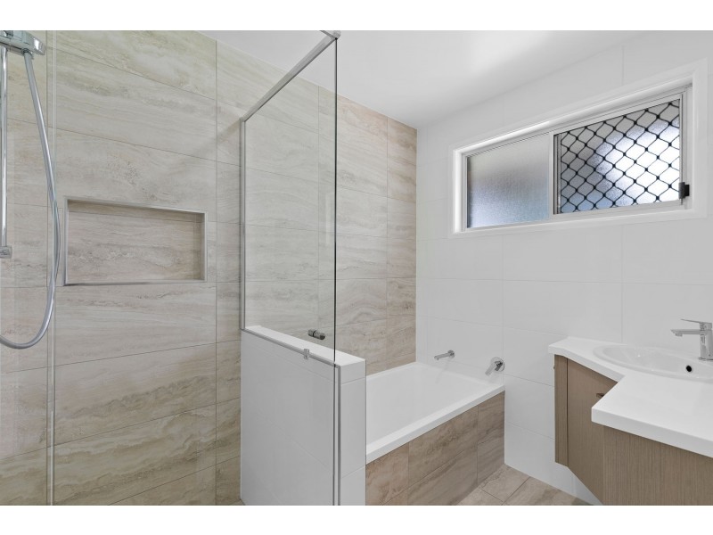 72 Jennifer Crescent, Darling Heights QLD 4350