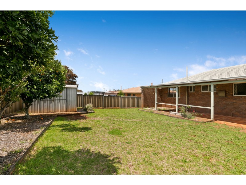 72 Jennifer Crescent, Darling Heights QLD 4350