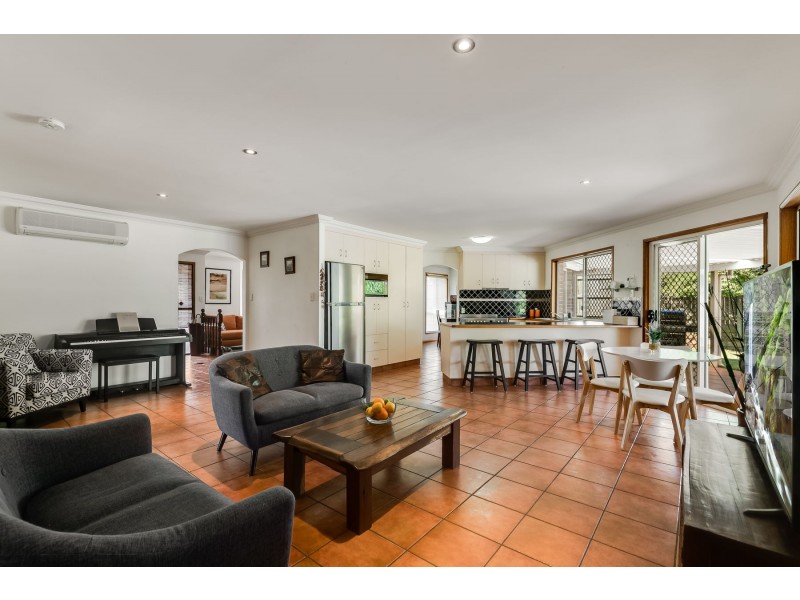 20 Salisbury Street, Darling Heights QLD 4350