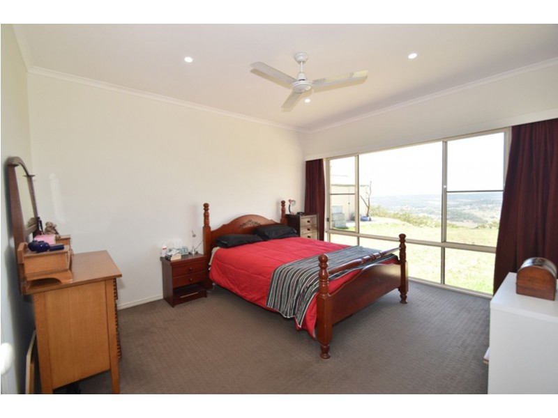 42 Panoramic Drive, Preston QLD 4352