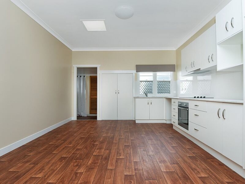 300 Bridge Street, Newtown QLD 4350