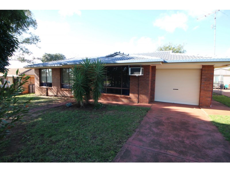 41 Jennifer Crescent, Darling Heights QLD 4350