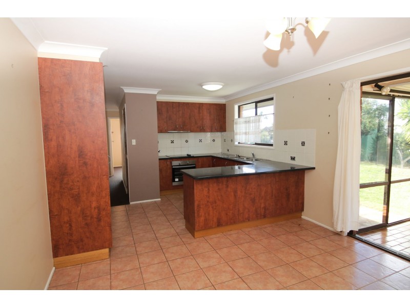 41 Jennifer Crescent, Darling Heights QLD 4350