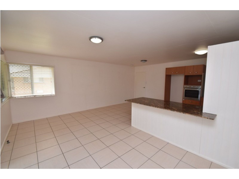 2/24 Wentworth Street, Centenary Heights QLD 4350