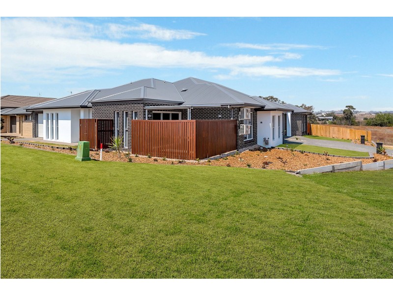 40 Taragon Street, Glenvale QLD 4350