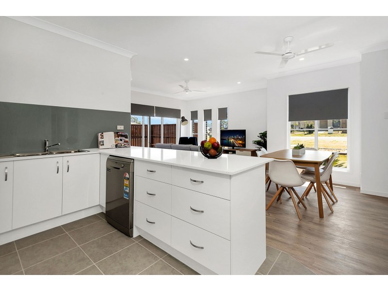 40 Taragon Street, Glenvale QLD 4350