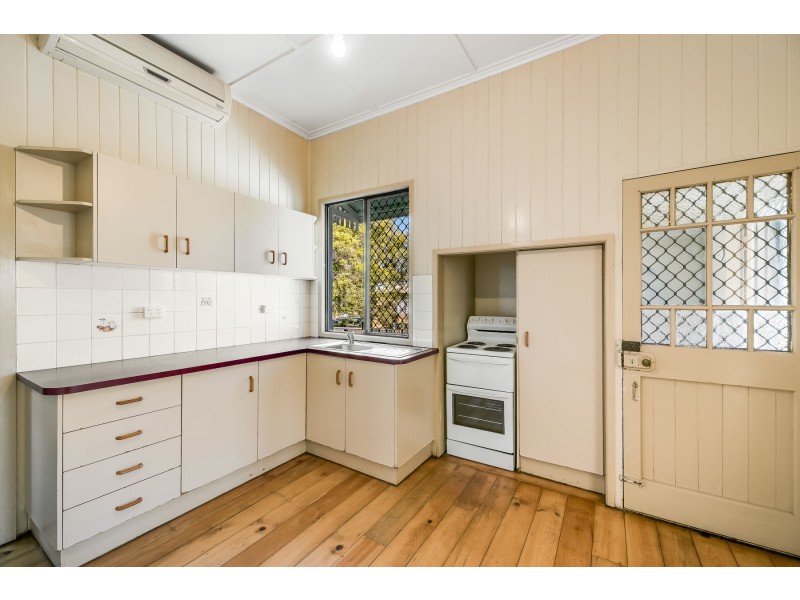 2B Cumming Street, North Toowoomba QLD 4350