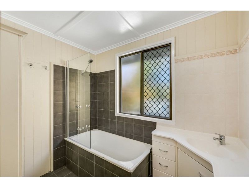 2B Cumming Street, North Toowoomba QLD 4350