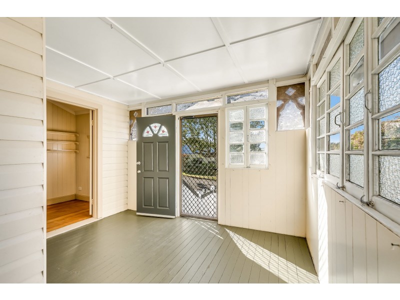 2B Cumming Street, North Toowoomba QLD 4350