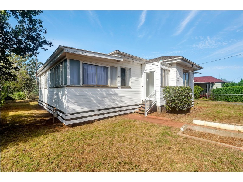 22 Glenvale Road, Harristown QLD 4350