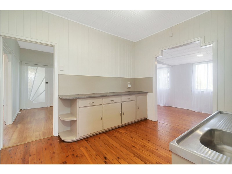 22 Glenvale Road, Harristown QLD 4350