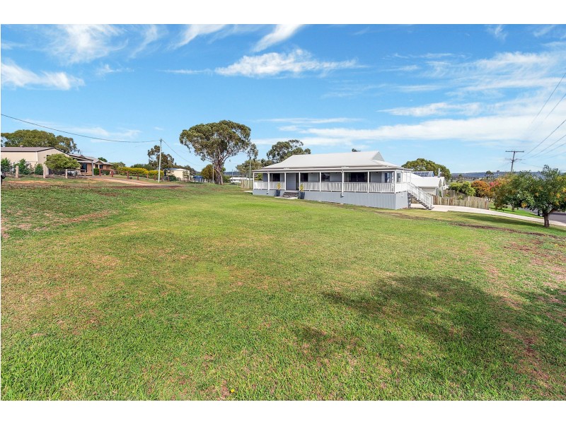 1 Butler Street, Greenmount QLD 4359