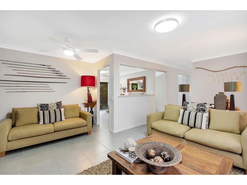 6 Lupin Court, Centenary Heights QLD 4350