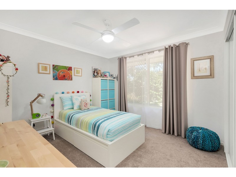 6 Lupin Court, Centenary Heights QLD 4350