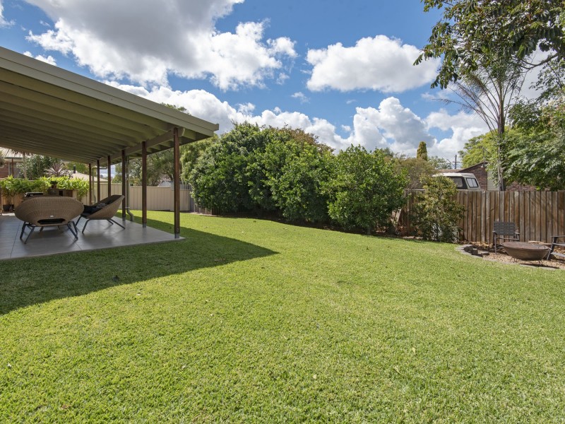 6 Lupin Court, Centenary Heights QLD 4350