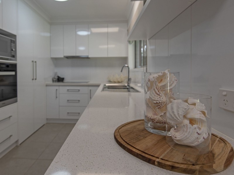 6 Lupin Court, Centenary Heights QLD 4350