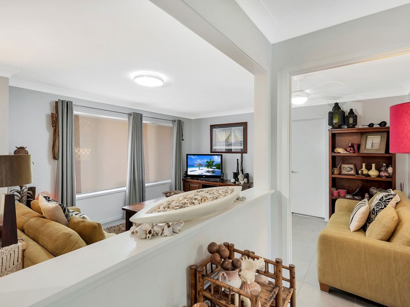 6 Lupin Court, Centenary Heights QLD 4350