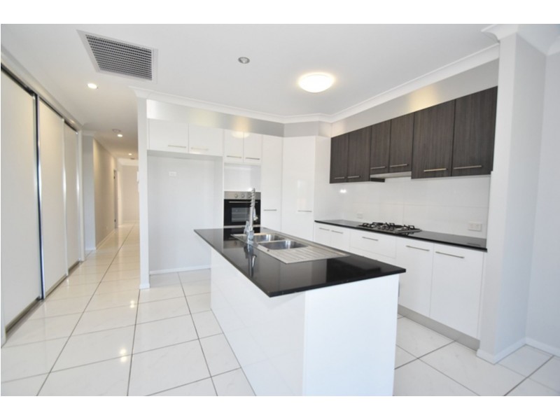 2/412A Mackenzie Street, Middle Ridge QLD 4350