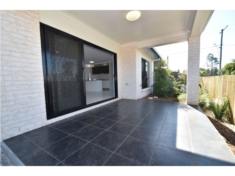 2/412A Mackenzie Street, Middle Ridge QLD 4350
