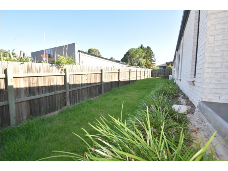 2/412A Mackenzie Street, Middle Ridge QLD 4350