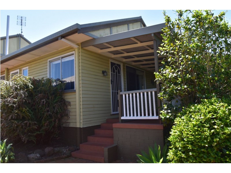 29 Alford Street, Mount Lofty QLD 4350