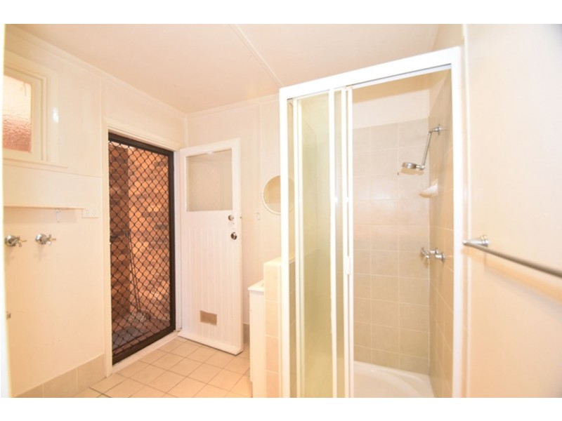 3/4A Burns Street, East Toowoomba QLD 4350