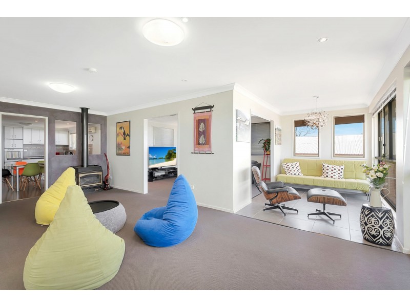 41 Martini Street, Mount Lofty QLD 4350