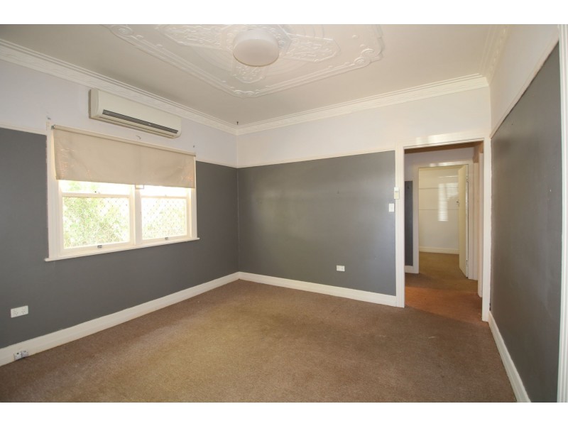 35 Joyce Street, South Toowoomba QLD 4350