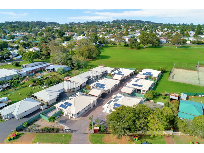 8-10 Link Street, North Toowoomba QLD 4350