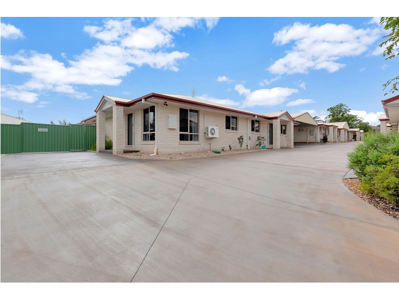 8-10 Link Street, North Toowoomba QLD 4350